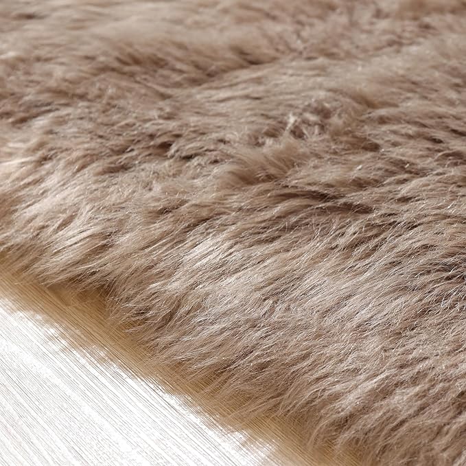Beige Faux Sheepskin Fluffy Fur Rugs for Bedroom Machine Washable 2x4 Shag Area Rugs for Living Room Office Furry Nursery Rug