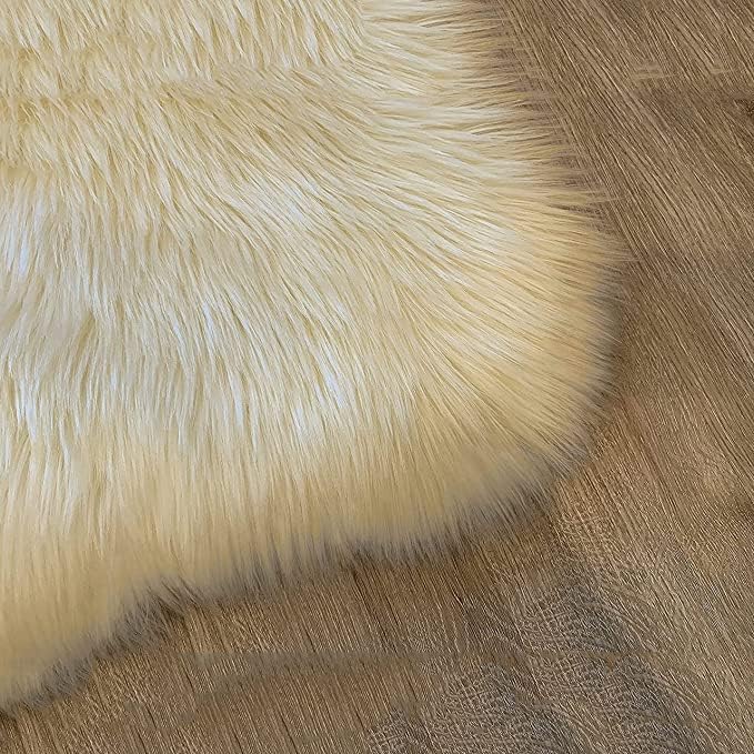 LAMBZY High Pile Super Soft Faux Sheepskin Rug (Cream, 3'x5')