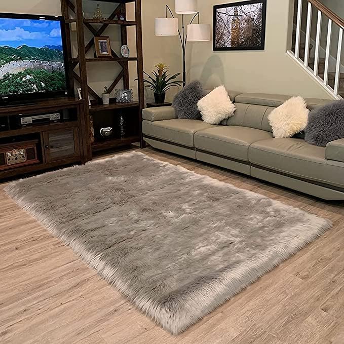 LAMBZY High Pile Super Soft Faux Sheepskin Rug (Grey, 3'x5')