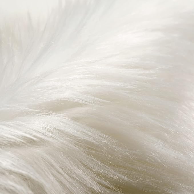 SERISSA Soft Round Faux Sheepskin Fur Area Rug White Circle Fluffy Rugs Circular Shaggy Rug Plush Circle Carpet Play Mats for Kids Girls Room Princess Castle Christmas, 5ft Diameter
