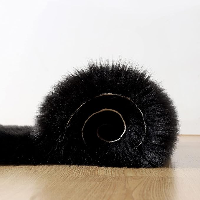 CKLASAY Faux Fur Rug Sheepskin Fuzzy Rug Super Soft Fluffy Plush Area Rug Bedroom Floor Children's Room Sofa Cushion Living Room Bedside Rugs (Black,3×3 ft Rotund)
