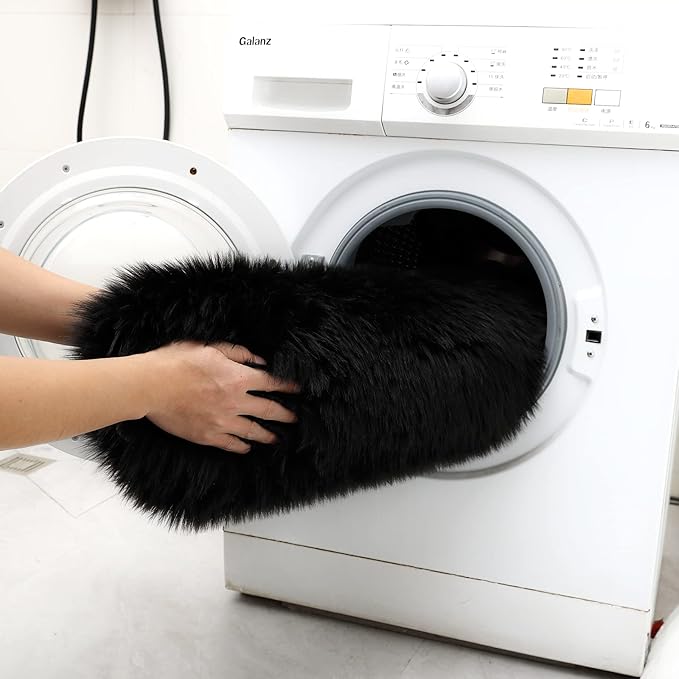 CKLASAY Faux Fur Rug Sheepskin Fuzzy Rug Super Soft Fluffy Plush Area Rug Bedroom Floor Children's Room Sofa Cushion Living Room Bedside Rugs (Black,3×3 ft Rotund)