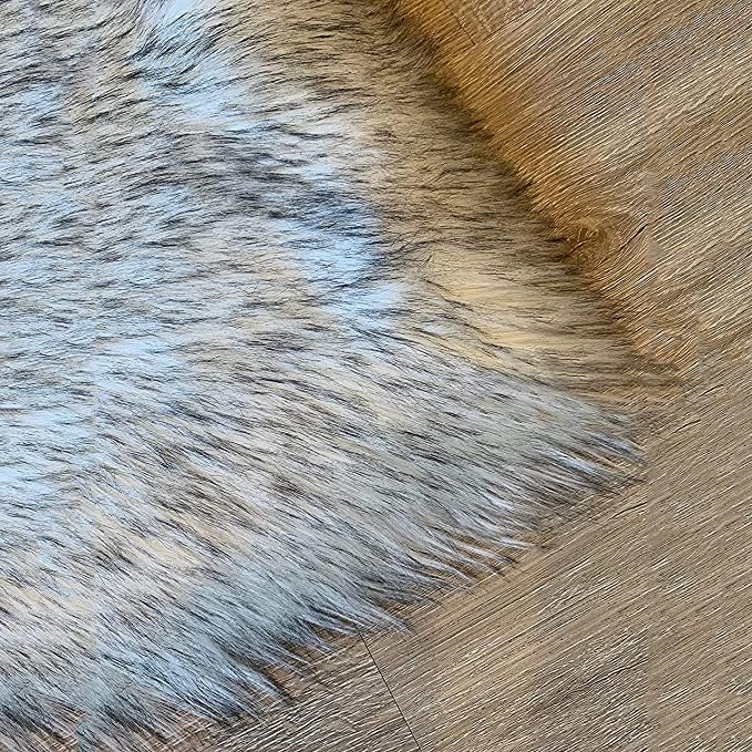 LAMBZY High Pile Super Soft Faux Sheepskin Rug (White/Black, 3'x5')