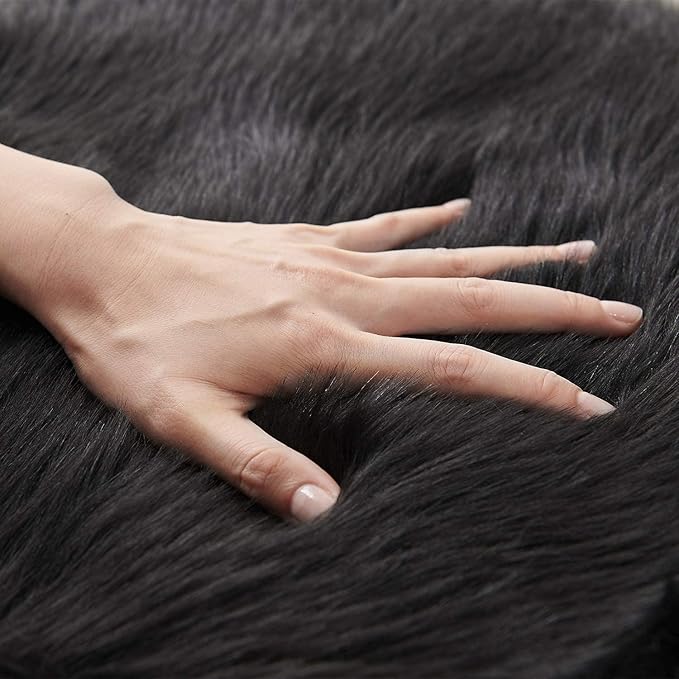 SERISSA Soft Fluffy Rug Coal Black Faux Sheepskin Fur Rug Shaggy Area Rug for Bedroom Floor Living Room 3x5 Feet