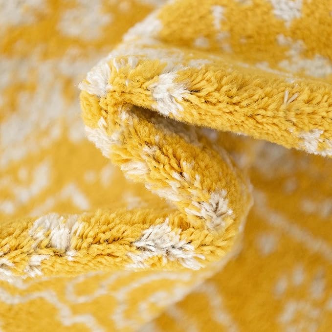 Rugs.com Arlington Collection Rug – 6' x 9' Yellow Medium-Pile Rug Perfect for Living Rooms, Large Dining Rooms, Open Floorplans