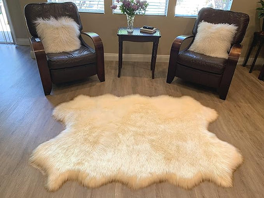 LAMBZY Faux Sheepskin Super Soft Hypoallergenic Silky Shag Rug for Living Room, Kids Room, Sofa (Quarto 4 Pelts 4'x6', Cream)