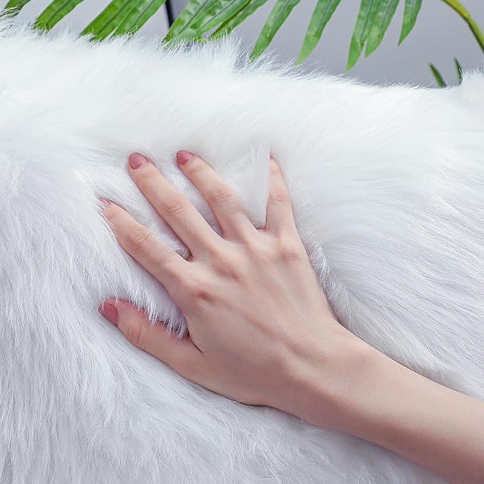 Faux Fur Rug White Sheepskin Shag Fluffy Fuzzy 6x9 ft Rugs for Bedroom Bedside Bed Floor Living Room Plush Rectangle High-Density Cushion Carpet Super Sofa Cover