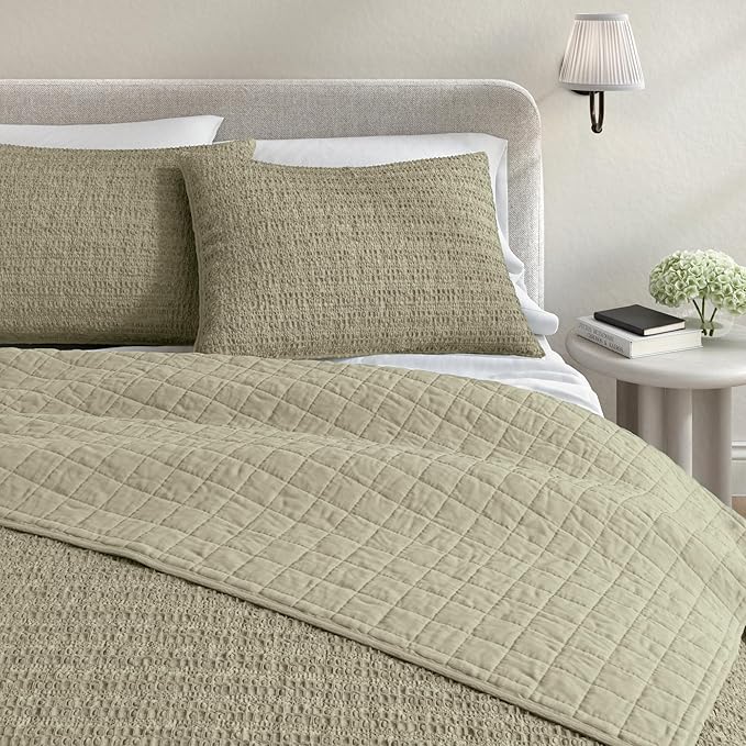 Great Bay Home King Size Green 100% Cotton Honeycomb Waffle Quilt and Sham Set - Garment Washed, Waffle Weave Like Texture, Lightweight 3-Piece Bedding Set (Eucalyptus Green)