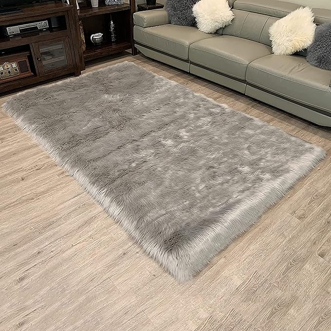 LAMBZY High Pile Super Soft Faux Sheepskin Rug (6'x9', Grey)