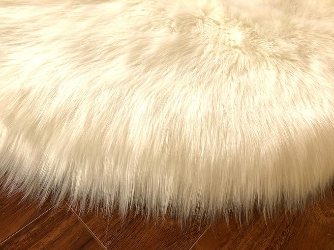 Free Shape Luxury Soft Fluffy Shag Area Rug Single Quarto 4 Pelts 4'x6',120x180 cm - Vegan Fur Ultra Soft Indoor Carpet Nursery Rugs for Bedroom Home Decor, Cream