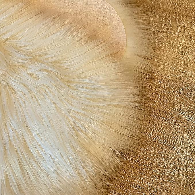 LAMBZY High Pile Super Soft Faux Sheepskin Rug (5'x8', Cream)