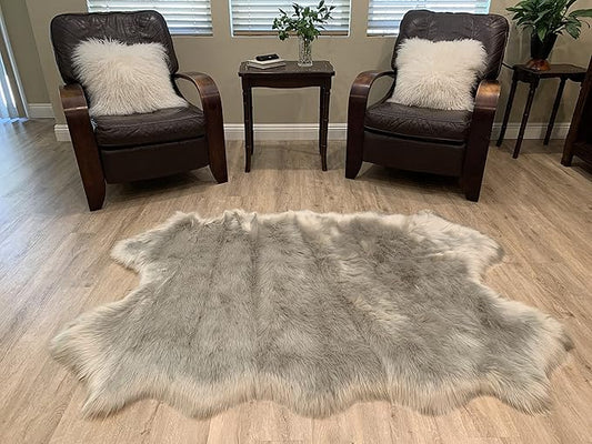 LAMBZY Faux Sheepskin Super Soft Hypoallergenic Silky Shag Rug for Living Room, Kids Room, Sofa (Quarto 4 Pelts 4'x6', Grey)