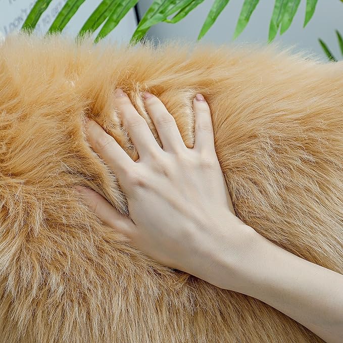 Faux Fur Rug Sheepskin Shag Fluffy Fuzzy Beige 3x4 ft Rugs for Bedroom Bedside Bed Floor Living Room Plush Rectangle High-Density Cushion Carpet Super Sofa Cover