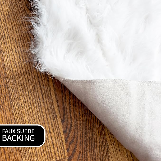 Super Area Rugs Ultra Soft & Fluffy Faux Fur Sheepskin Rug, White 4 x 6 Feet Silky Fluffy Machine Washable Carpet for Bedrooms, Living Room and Hallways