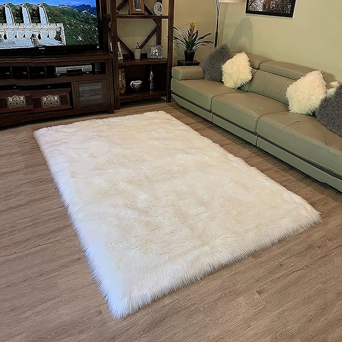 LAMBZY High Pile Super Soft Faux Sheepskin Rug (6'x9', White)