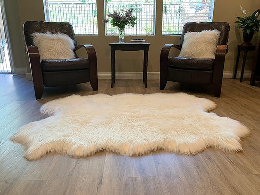 LAMBZY Faux Sheepskin Super Soft Hypoallergenic Silky Shag Rug for Living Room, Kids Room, Sofa (Quarto 4 Pelts 4'x6', White)