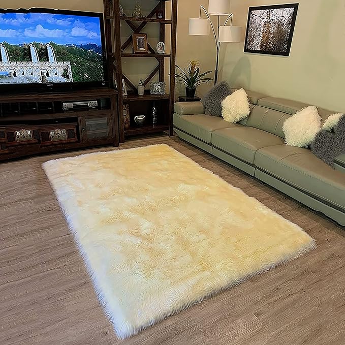 LAMBZY High Pile Super Soft Faux Sheepskin Rug (4'x6', Cream)