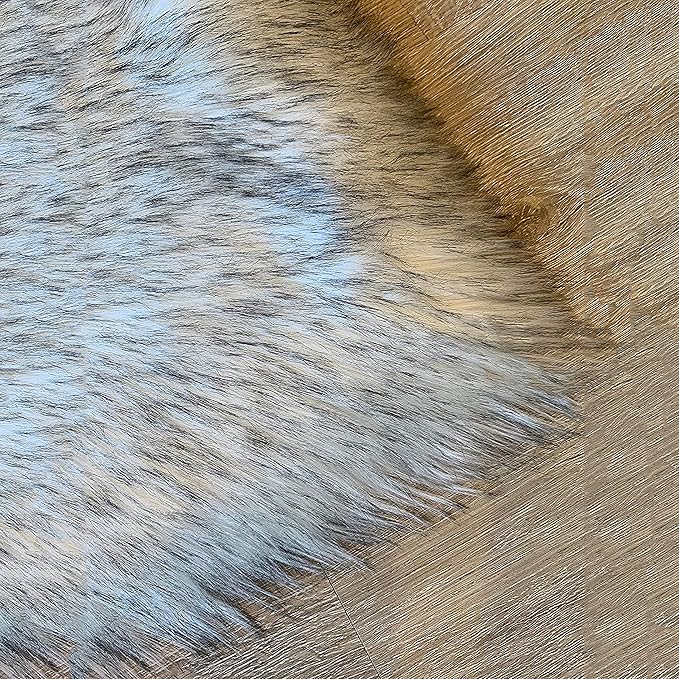 LAMBZY High Pile Super Fluffy Soft Faux Sheepskin Rug | Faux Sheepskin Rugs for Living Room Playroom Bedroom | Classic Super Soft to Touch Rug (8'x11', White/Black Tips)