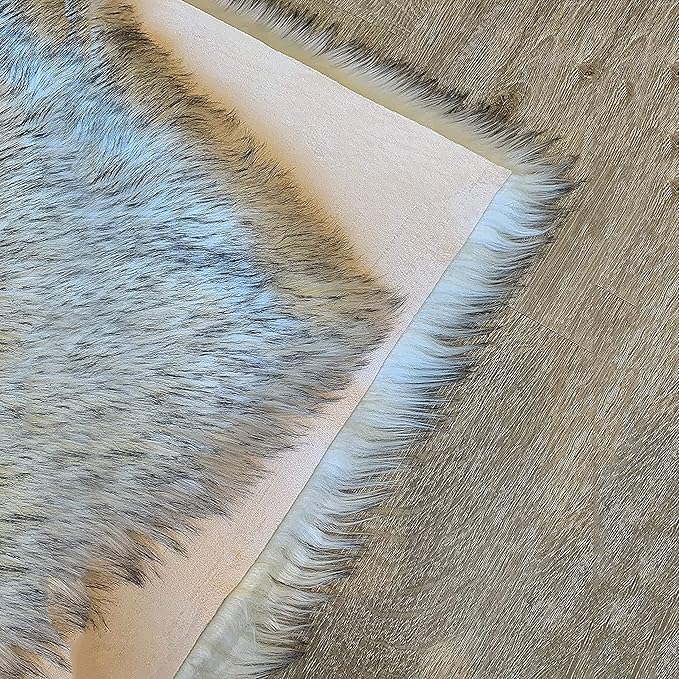 LAMBZY High Pile Super Fluffy Soft Faux Sheepskin Rug | Faux Sheepskin Rugs for Living Room Playroom Bedroom | Classic Super Soft to Touch Rug (4'x6', White/Black Tips)