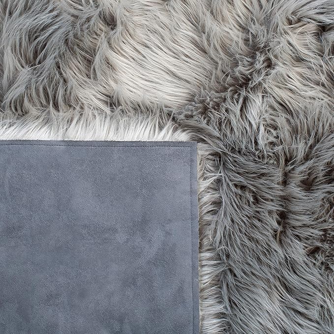 SAFAVIEH Faux Sheep Skin Collection Runner Rug - 2'6" x 6', Grey, Silken Glam Design, Non-Shedding & Easy Care, 2.35-inch Thick Ideal for High Traffic Areas in Living Room, Bedroom (FSS235D)